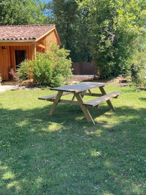 Lodge La Courrege Larche (Correze) Exterior foto