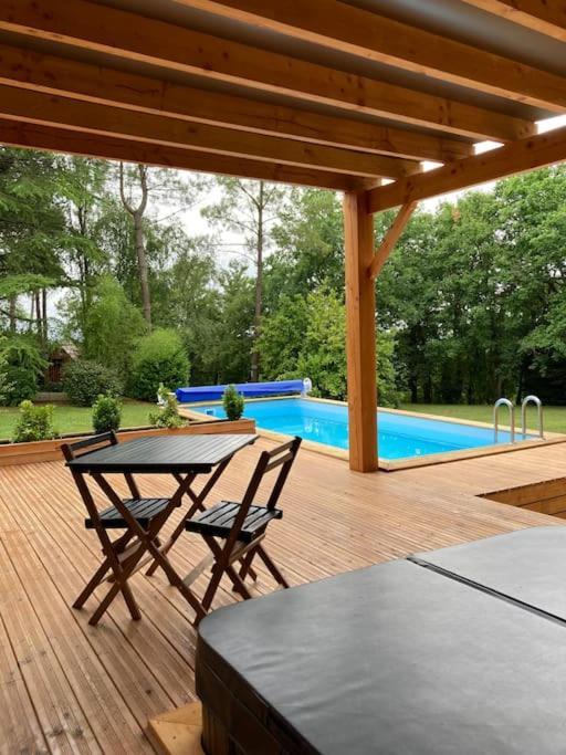 Lodge La Courrege Larche (Correze) Exterior foto